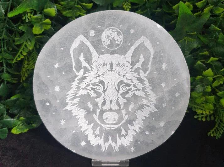 Engraved Selenite Plate Lamp -Wolf
